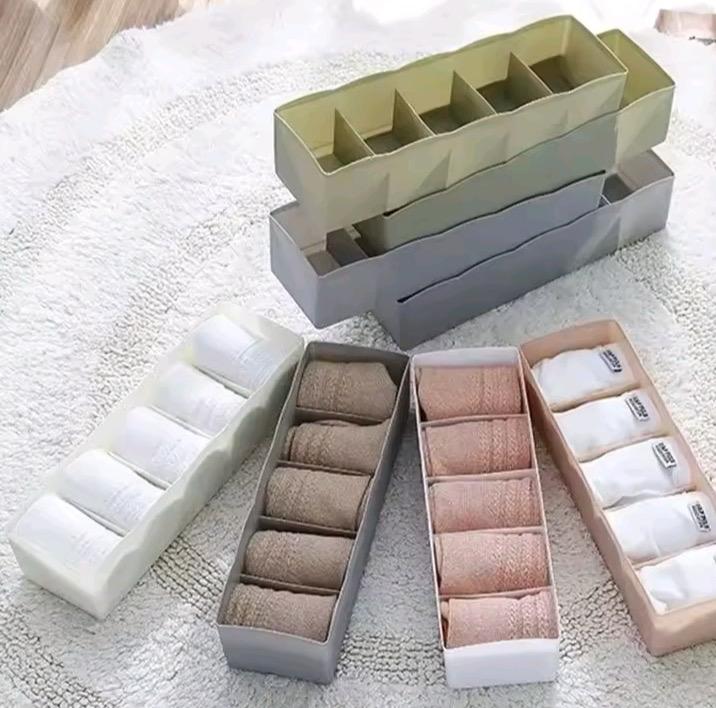 5 Grids Clothes Storage Organizer