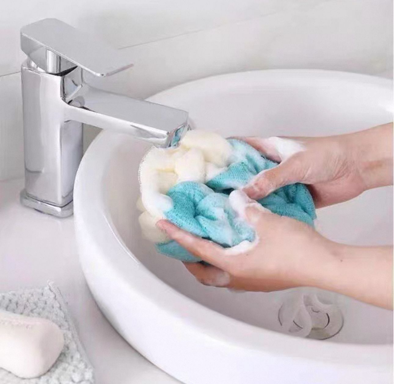 Soft Bath Sponge Brush