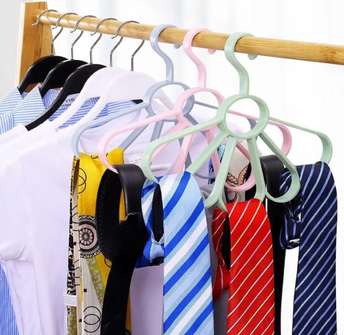 5 Holes Flower Multipurpose Hanger