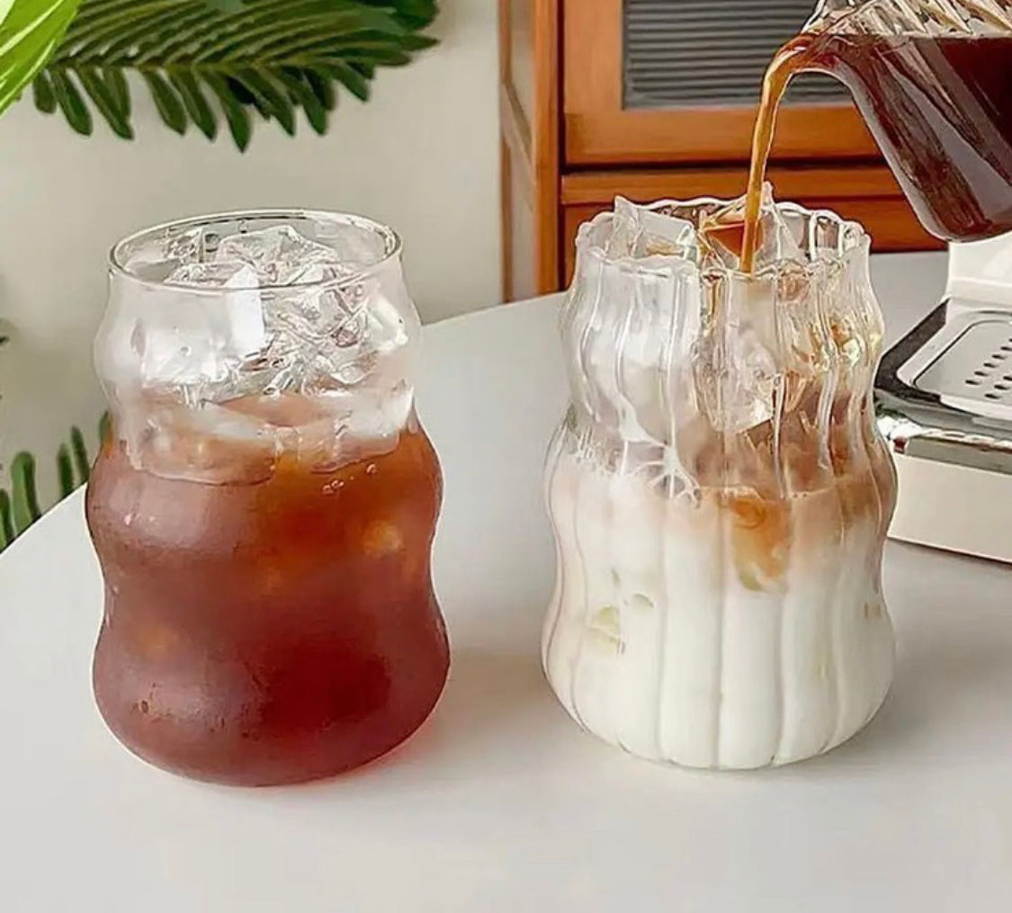500 ml Wavy Shape Coffee Glass with Wooden Lid and Straw