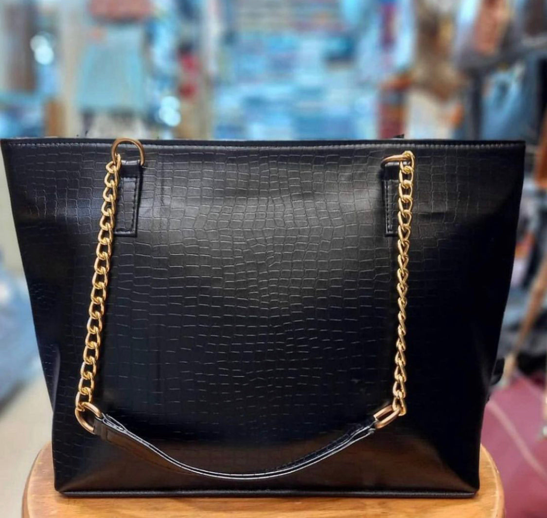 Black tote bag with gold chain online