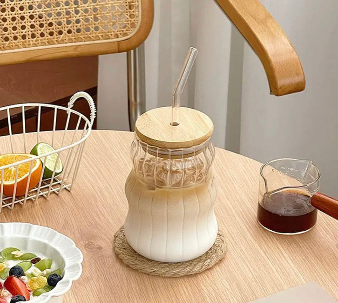 500 ml Wavy Shape Coffee Glass with Wooden Lid and Straw