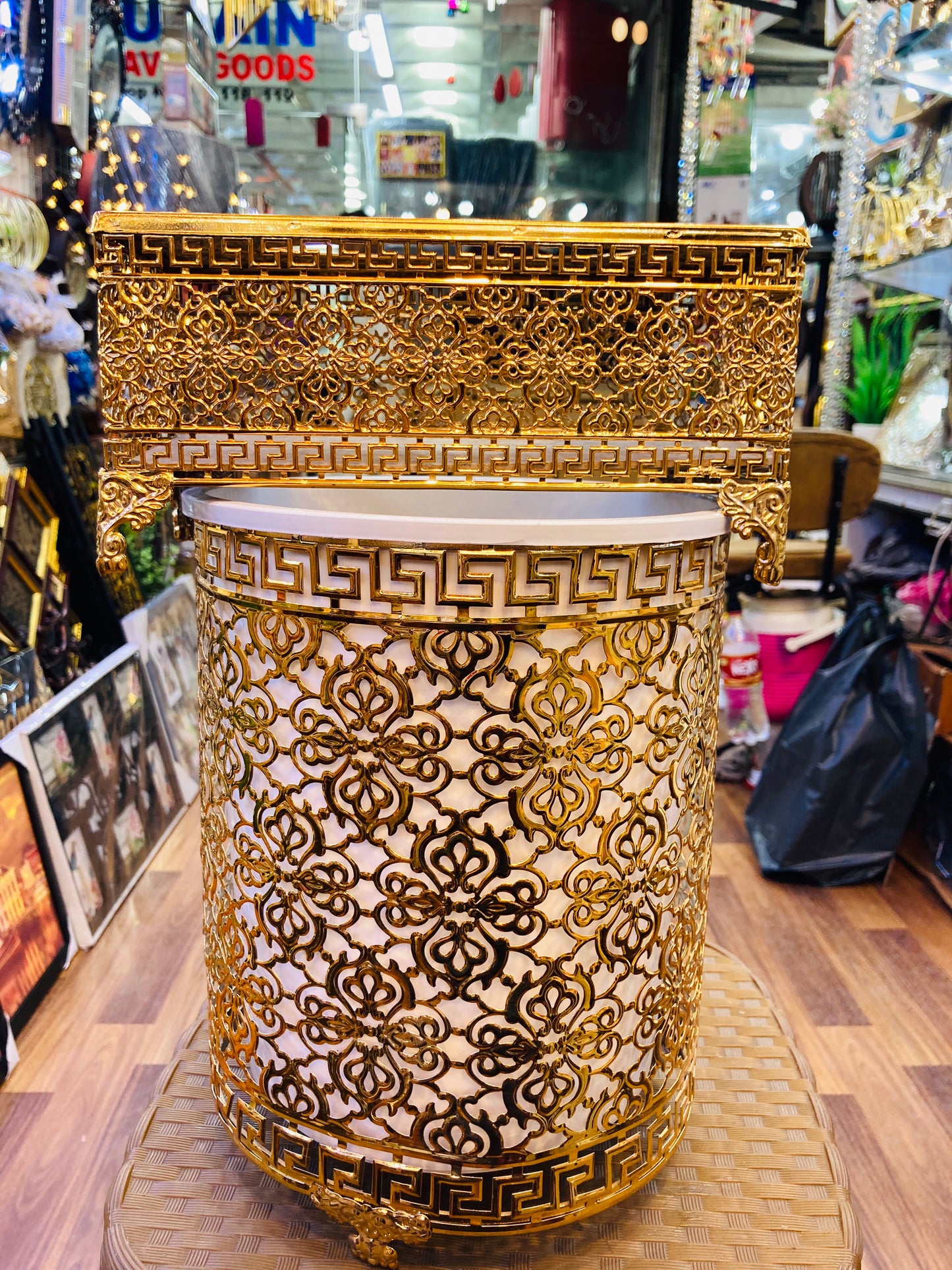 Metal Fancy dustbin and tissue box set