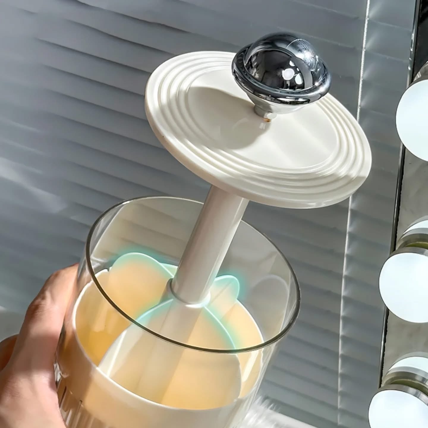 Automatic Push to Lift Brushes Holder