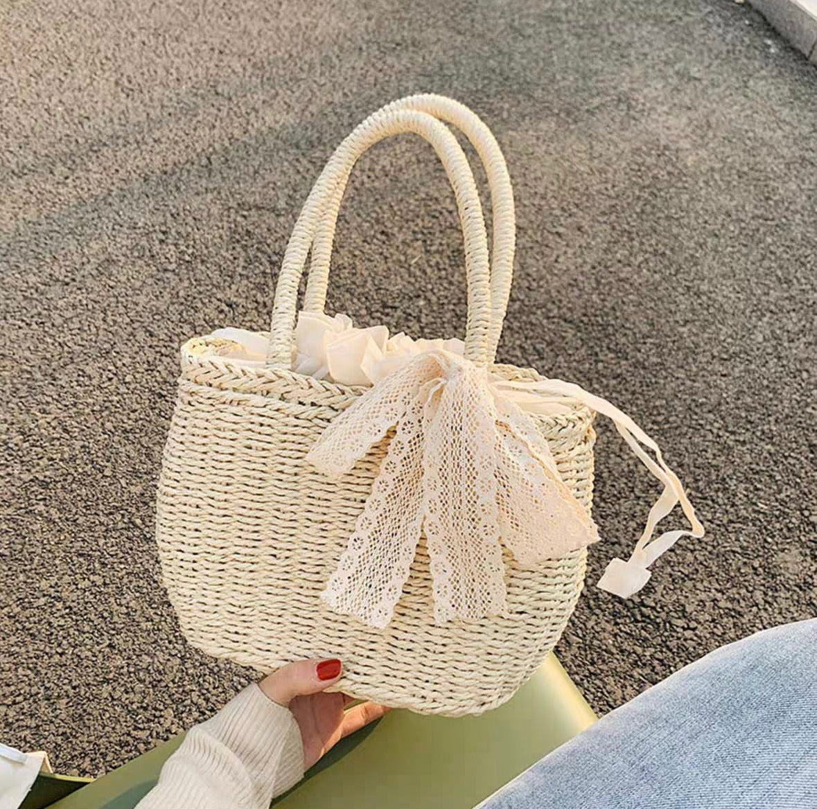 Trendy Bowknot Jute Bag