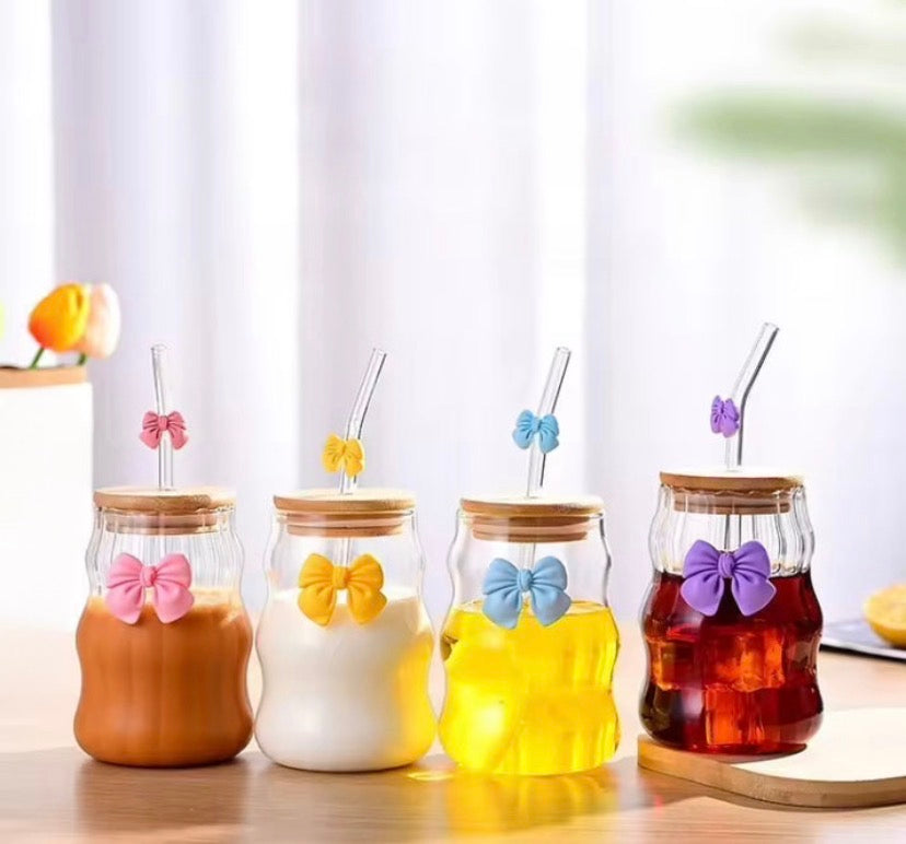Bow Coffee Glass with Lid and Straw