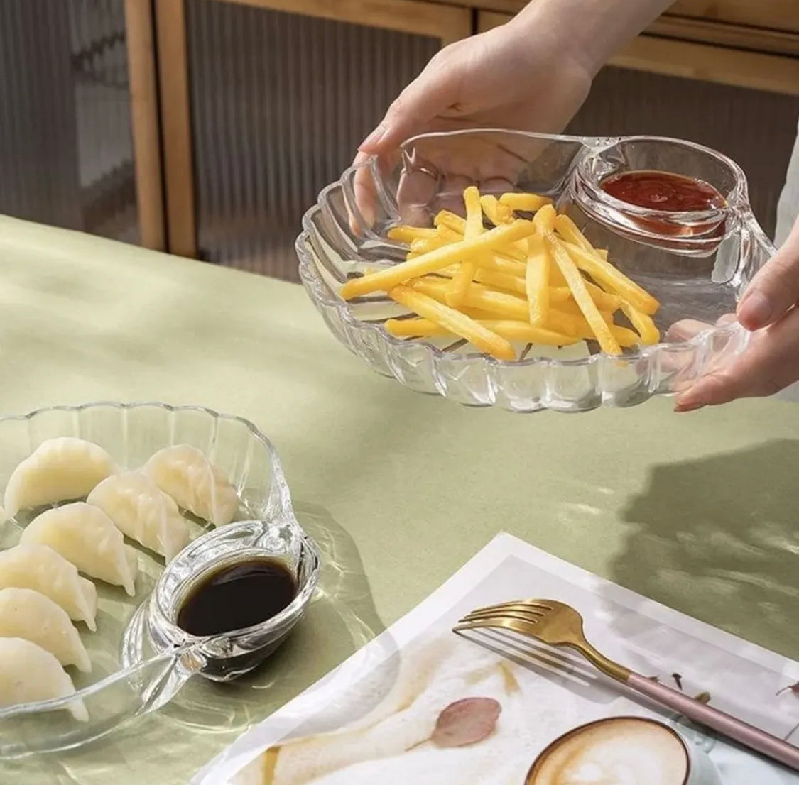 Shell Snack Plate with Sauce Portion