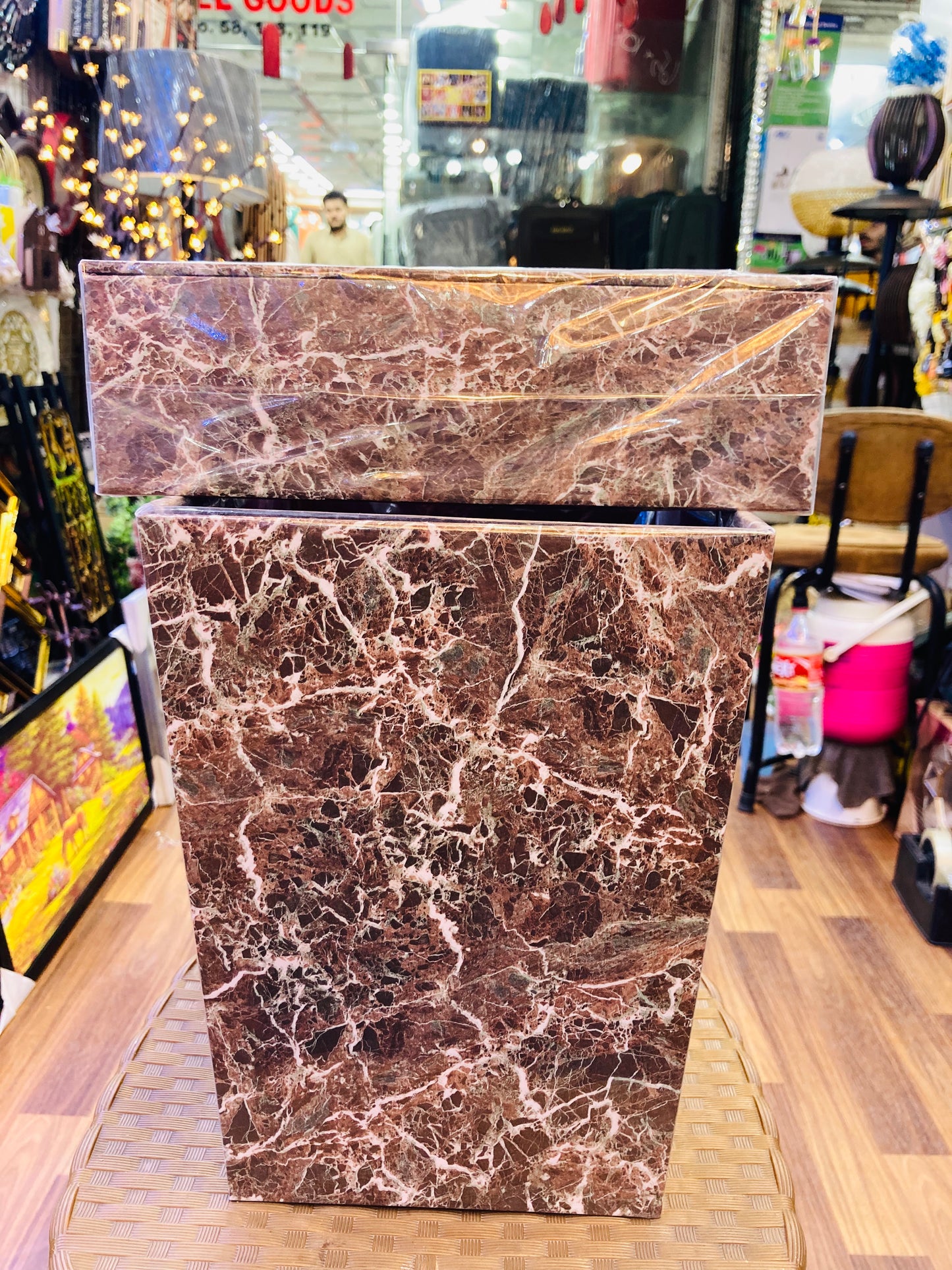 Marble Design Dustbin And Tissue Box Set Best Quality Brown Colour