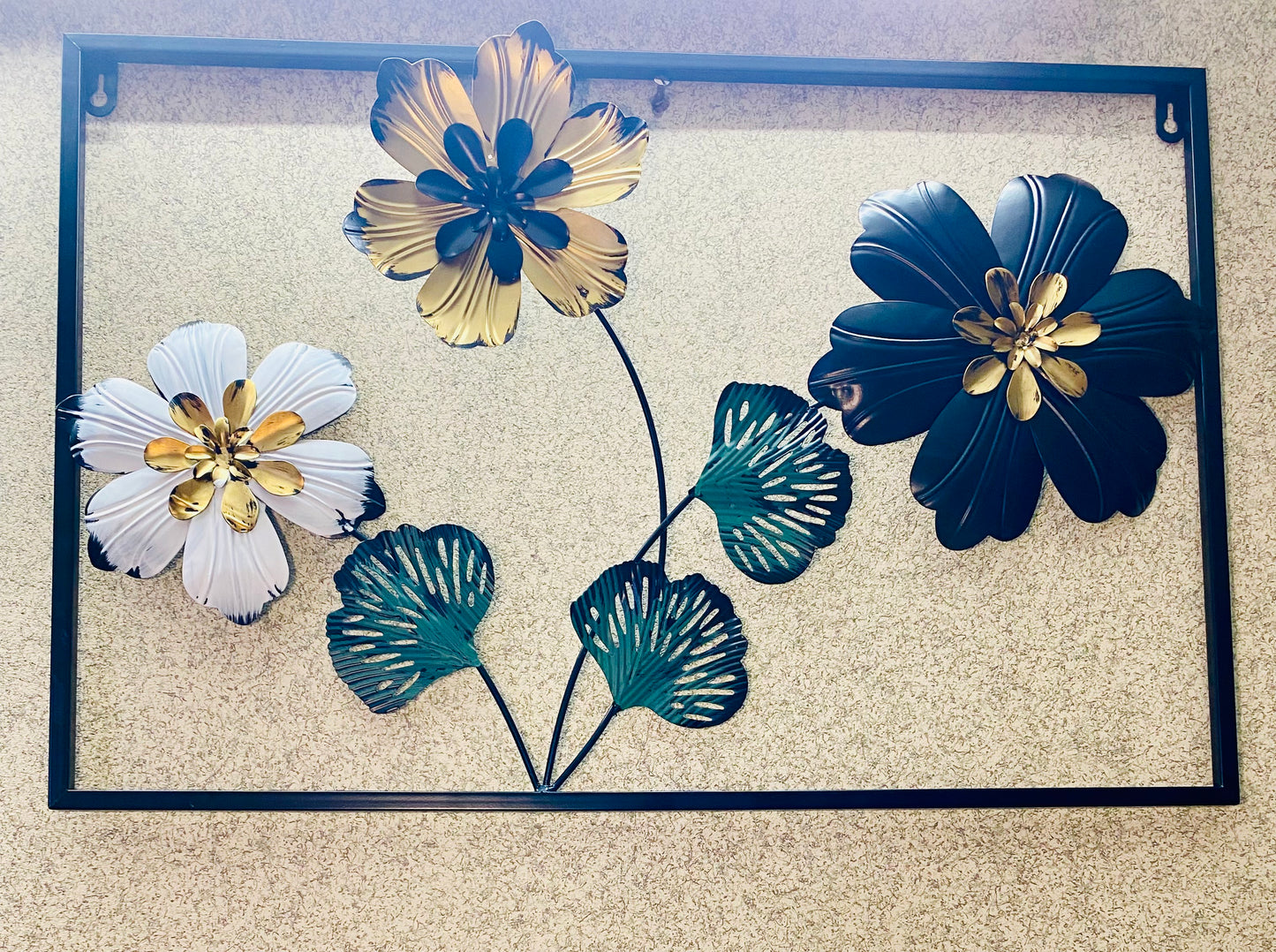 Metal Flower Wall Motif For Home Decor