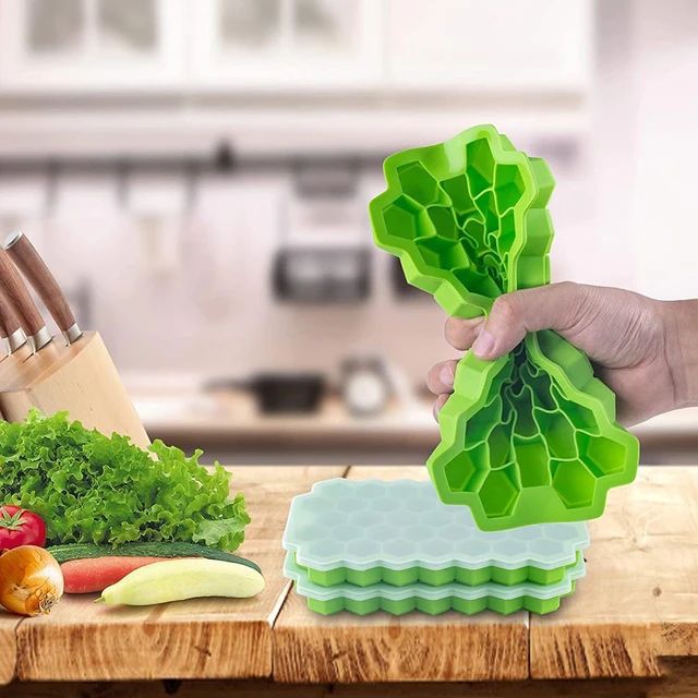 Silicone HoneyComb Shape Ice Cube Tray with Lid (Random Colour)